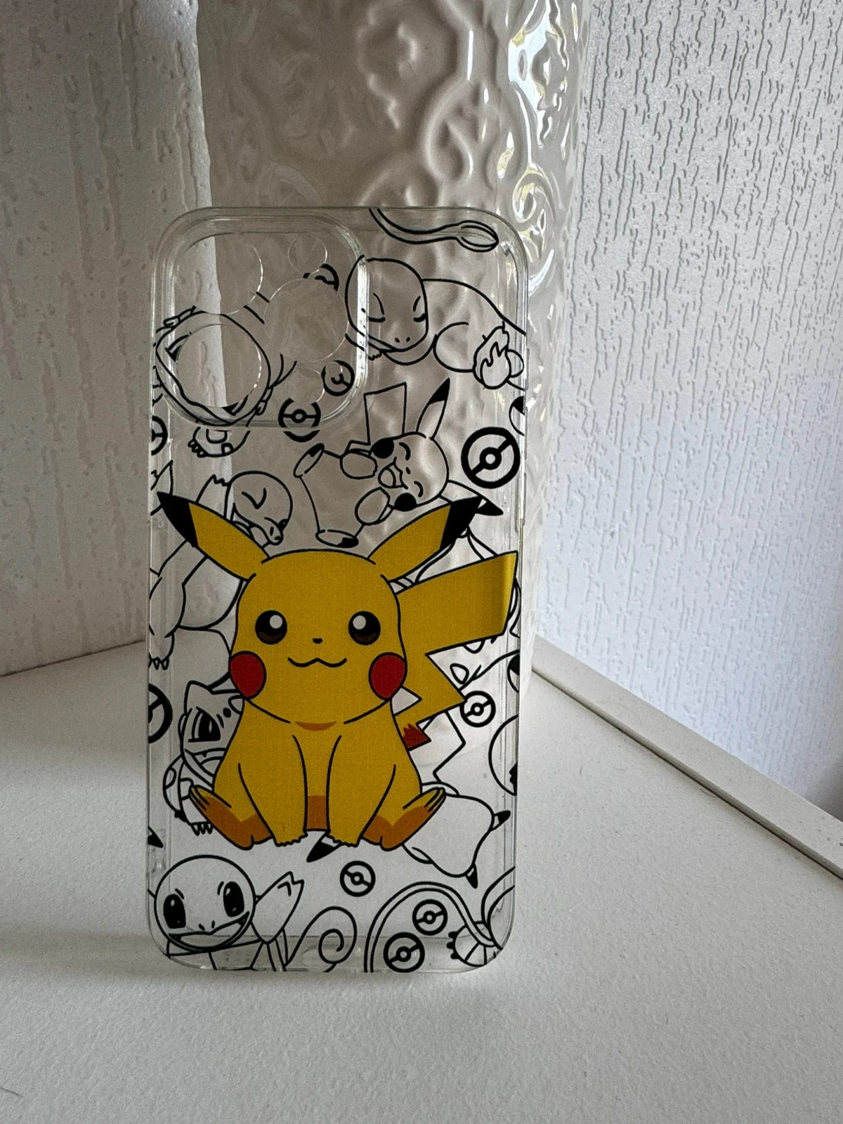 Capa Pikachu para iPhone 15 Pro Max – Muito bom estado – photo 2